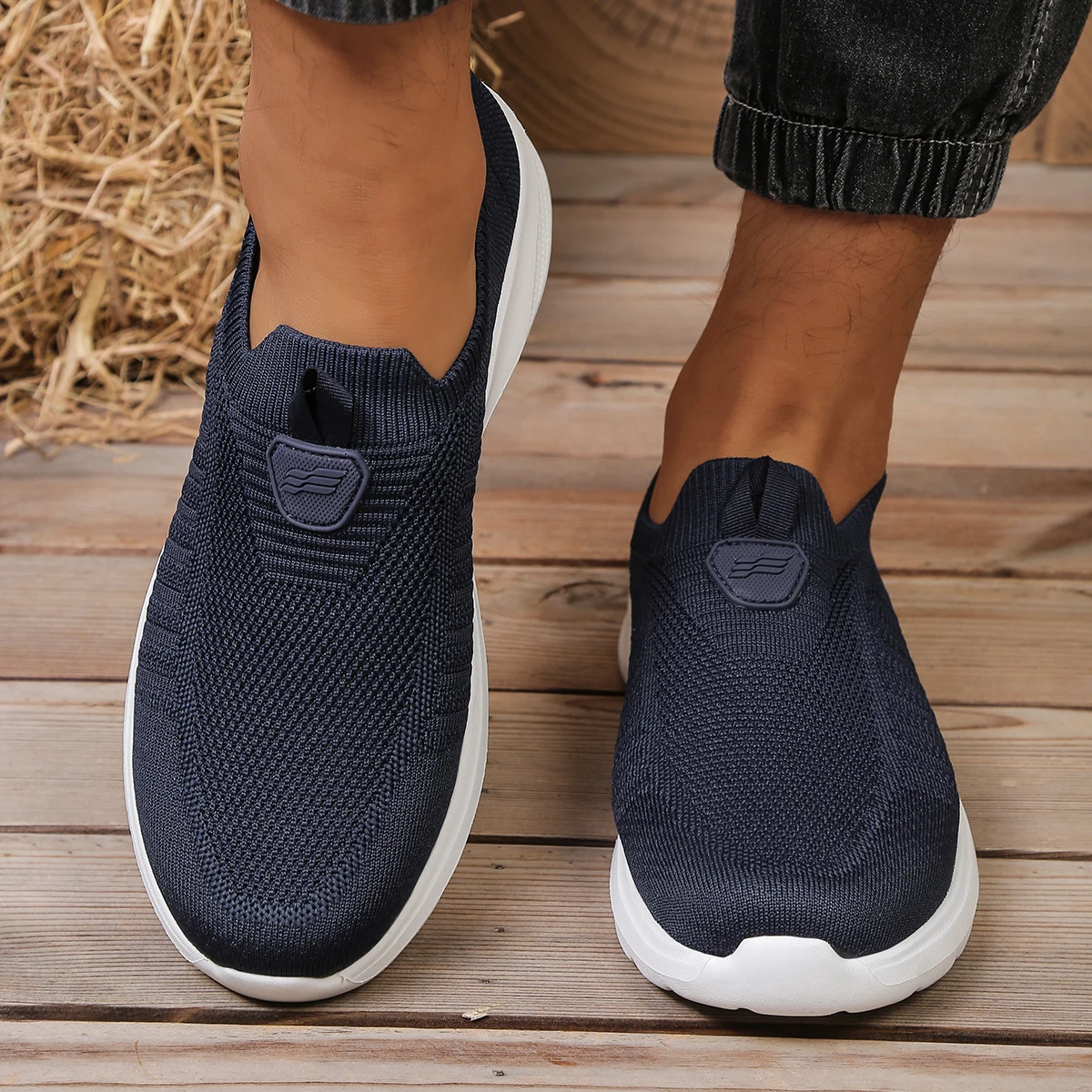 Men's solid-color EVA casual shoes - lightweight and comfortable sole - suitable for daily wear on the feet free shiping shoe
Men's solid-color EVA casual shoes - lightweight and comfortable sole - suitable for daily wear on the feet free shiping shoe