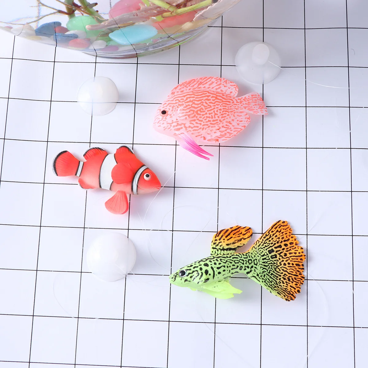 3pcs Night Glow Artificial Ornament For Aquarium Tank Decor Realistic Plastic Fish With Built-In Weight, Lifelike Fish Tank
3pcs Night Glow Artificial Ornament For Aquarium Tank Decor Realistic Plastic Fish With Built-In Weight, Lifelike Fish Tank