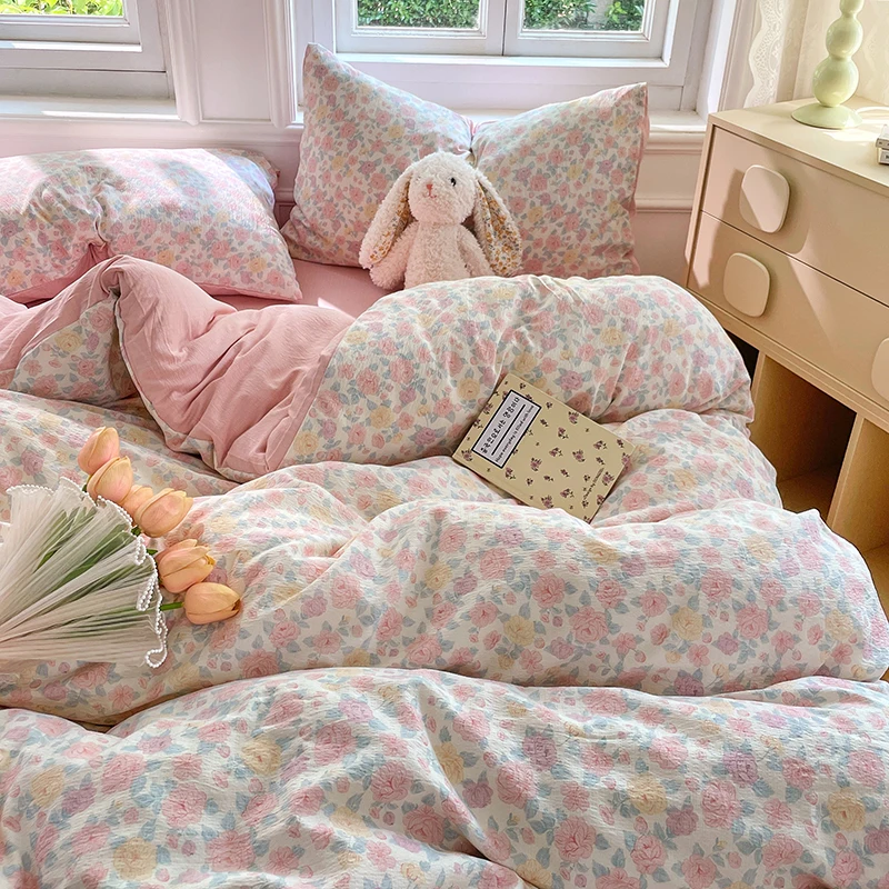 Flower Printed Duvet Cover Sets for Bed Single/Queen/King Size Double-layer Gauze Bedding Set Double Bedclothes Set for Home
Flower Printed Duvet Cover Sets for Bed Single/Queen/King Size Double-layer Gauze Bedding Set Double Bedclothes Set for Home