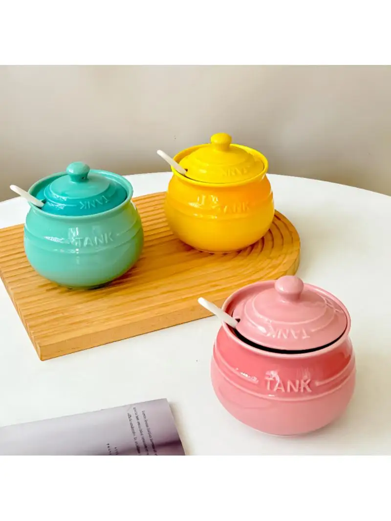 High Temperature Resistant Ceramic Seasoning Jar Kitchen Home Use Pork Fat Oil Hot Sauce Pot with Lid Spice Box Set
High Temperature Resistant Ceramic Seasoning Jar Kitchen Home Use Pork Fat Oil Hot Sauce Pot with Lid Spice Box Set