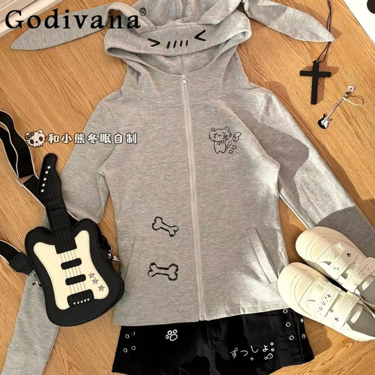 Women's Original Design Sports Hoodies Sweet Cute Slim Print Hooded Long-sleeved Zipper Jacket Coat Black Short with Belt Autumn
Women's Original Design Sports Hoodies Sweet Cute Slim Print Hooded Long-sleeved Zipper Jacket Coat Black Short with Belt Autumn