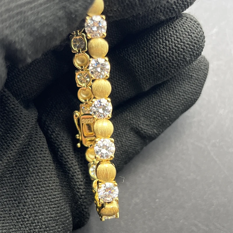 Gold Plated Moissanite Bracelet Women 5mm Sterling Silver 925 Tennis Bracelets Woman Jewelry Exquisite Hiphop Design Femme Gift
Gold Plated Moissanite Bracelet Women 5mm Sterling Silver 925 Tennis Bracelets Woman Jewelry Exquisite Hiphop Design Femme Gift