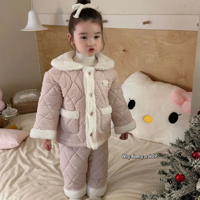 Sanrio Kid Hello Kitty Plush Pajamas Set Cartoon Thickened Homewear Suit Anime Autumn Winter Nightwear 2Pcs Cute Girl Gift
Sanrio Kid Hello Kitty Plush Pajamas Set Cartoon Thickened Homewear Suit Anime Autumn Winter Nightwear 2Pcs Cute Girl Gift