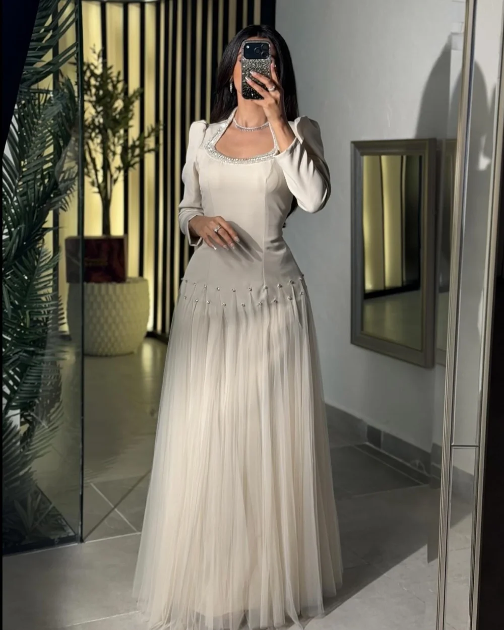 Customized Intricate Luxury Jersey Pleat Rhinestone Beading Sequined A-line Square Neck Long Dresses Evening Dresses Elegant
Customized Intricate Luxury Jersey Pleat Rhinestone Beading Sequined A-line Square Neck Long Dresses Evening Dresses Elegant