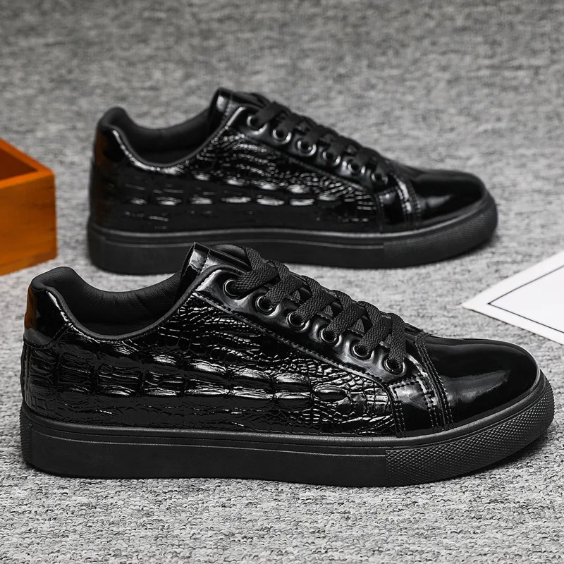 Men Skateboarding Shoes High Quality Black Sneakers Breathable Leisure Shoes Light Sports Walking Trainers Zapatillas Hombre
Men Skateboarding Shoes High Quality Black Sneakers Breathable Leisure Shoes Light Sports Walking Trainers Zapatillas Hombre
