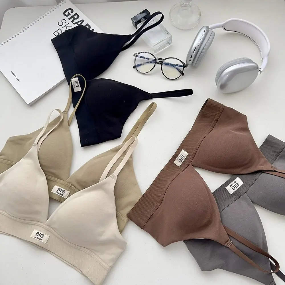 Comfortable Letter Wireless Deep V Bra Anti-sagging Shockproof Brassiere for Women Adjustable Lingerie Push Up Underwear Gifts
Comfortable Letter Wireless Deep V Bra Anti-sagging Shockproof Brassiere for Women Adjustable Lingerie Push Up Underwear Gifts