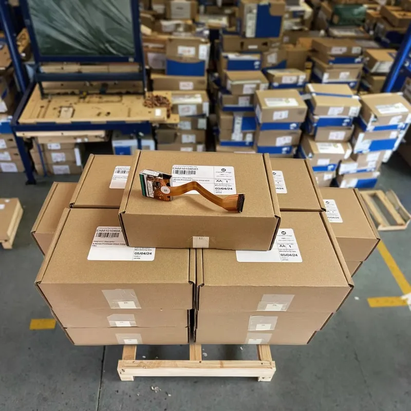 New Original Printhead for Markem Imaje X40 53mm 32mm Print Head ENM10104643 
New Original Printhead for Markem Imaje X40 53mm 32mm Print Head ENM10104643