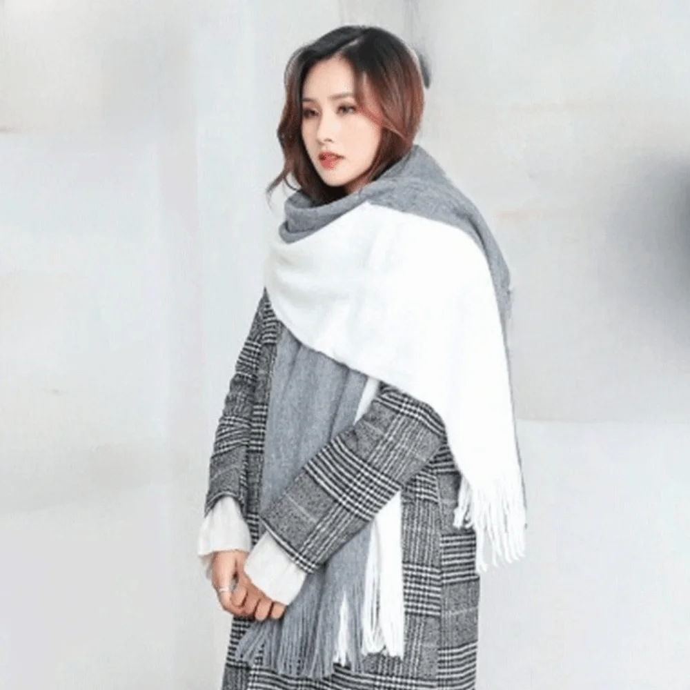 Korean Style Women Cashmere Scarf Thickened Splicing Color Long Wool Tassel Scarf Windproof Soft Winter Neckerchief Autumn
Korean Style Women Cashmere Scarf Thickened Splicing Color Long Wool Tassel Scarf Windproof Soft Winter Neckerchief Autumn