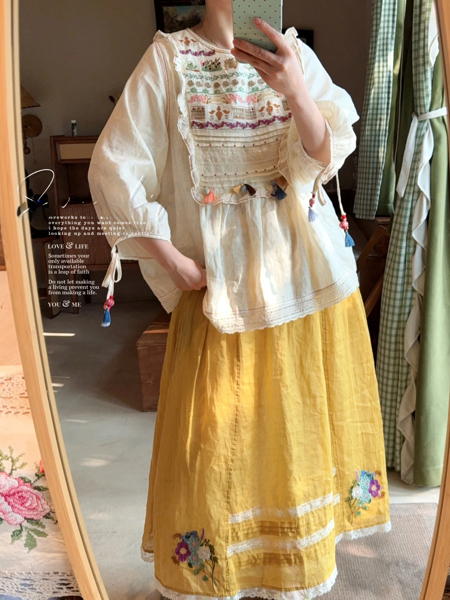 Original Ethnic Style Embroidered Cotton Linen Shirt Three Quarter Sleeve Doll Top Women's Spring Fashion Loose Fit round Neck
Original Ethnic Style Embroidered Cotton Linen Shirt Three Quarter Sleeve Doll Top Women's Spring Fashion Loose Fit round Neck