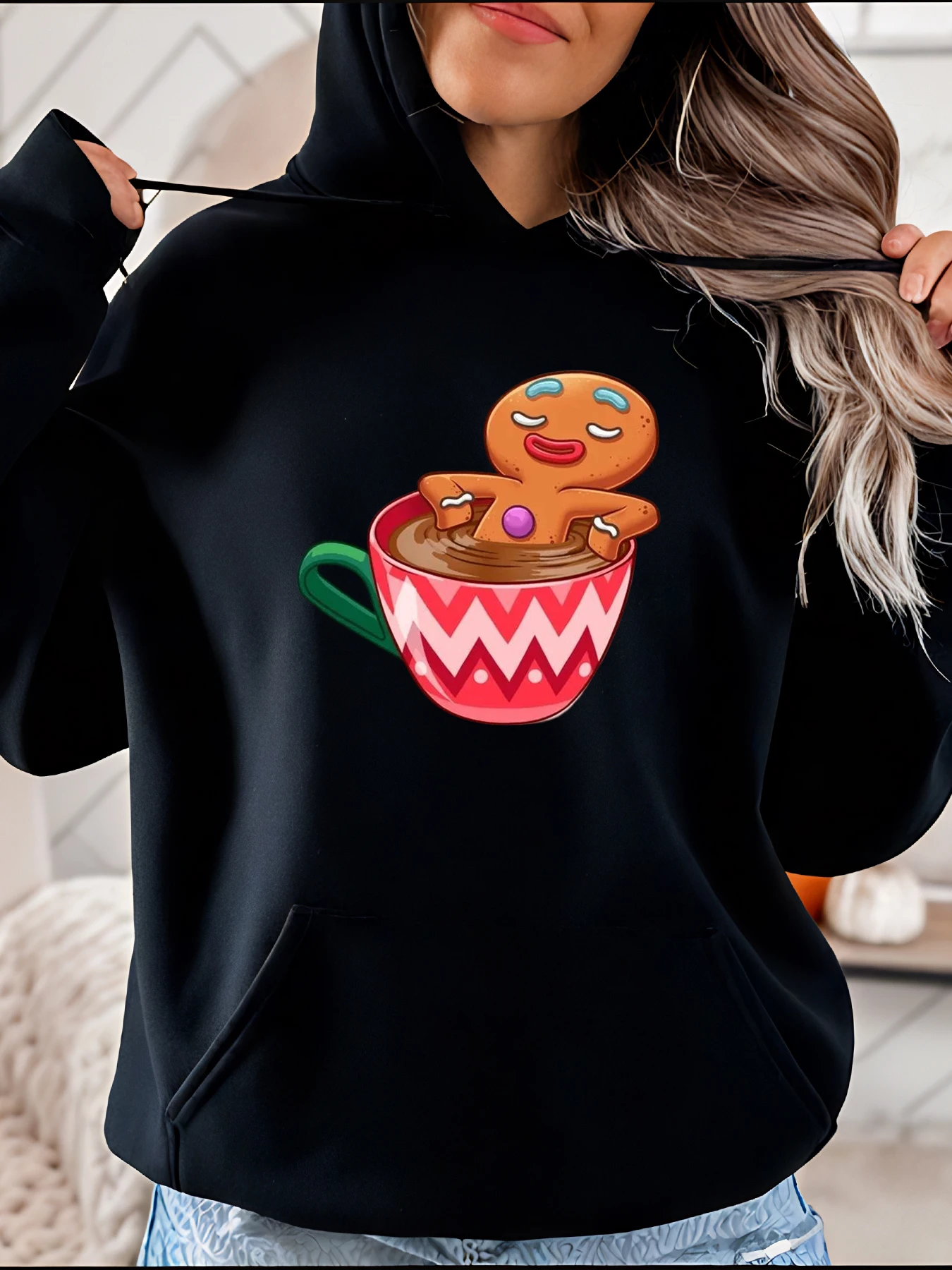 Пряничный человечек в кружке Толстовка с принтом Повседневный рождественский праздничный дизайн Женская уютная зимняя одежда
Пряничный человечек в кружке Толстовка с принтом Повседневный рождественский праздничный дизайн Женская уютная зимняя одежда