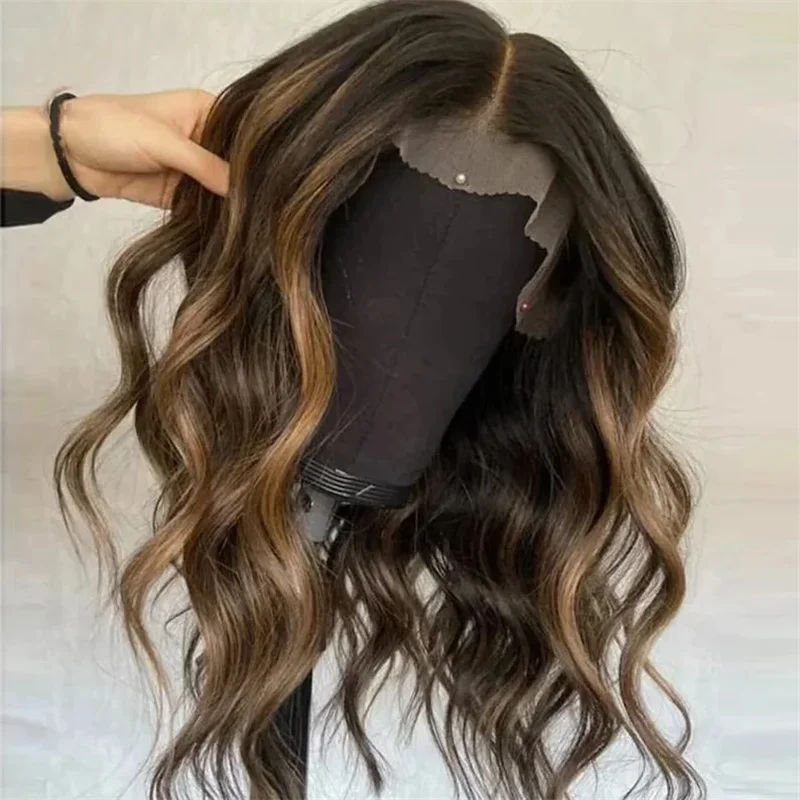 Длинный 26 дюймов бесклеевой 200 Плотность Ombre Коричневые волнистые кружева 5x5 Шелковая основа Парик человеческих волос для женщин Детские волосы предварительно выщипанные
Длинный 26 дюймов бесклеевой 200 Плотность Ombre Коричневые волнистые кружева 5x5 Шелковая основа Парик человеческих волос для женщин Детские волосы предварительно выщипанные