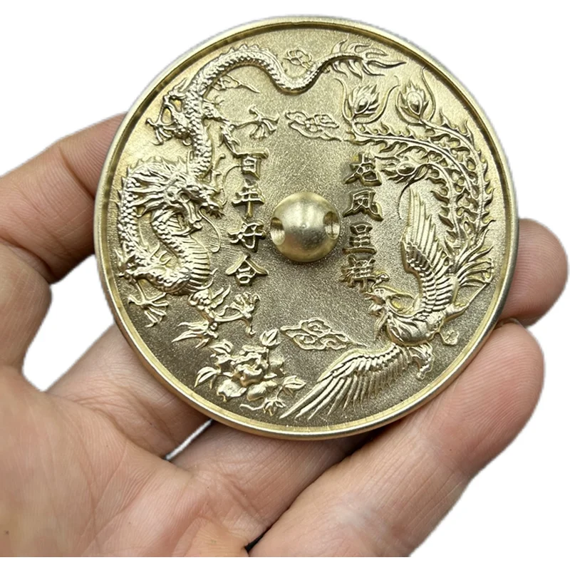 small bronze mirror, wedding handle, dragon and phoenix Chengxiang room decoration accessories home decor
small bronze mirror, wedding handle, dragon and phoenix Chengxiang room decoration accessories home decor