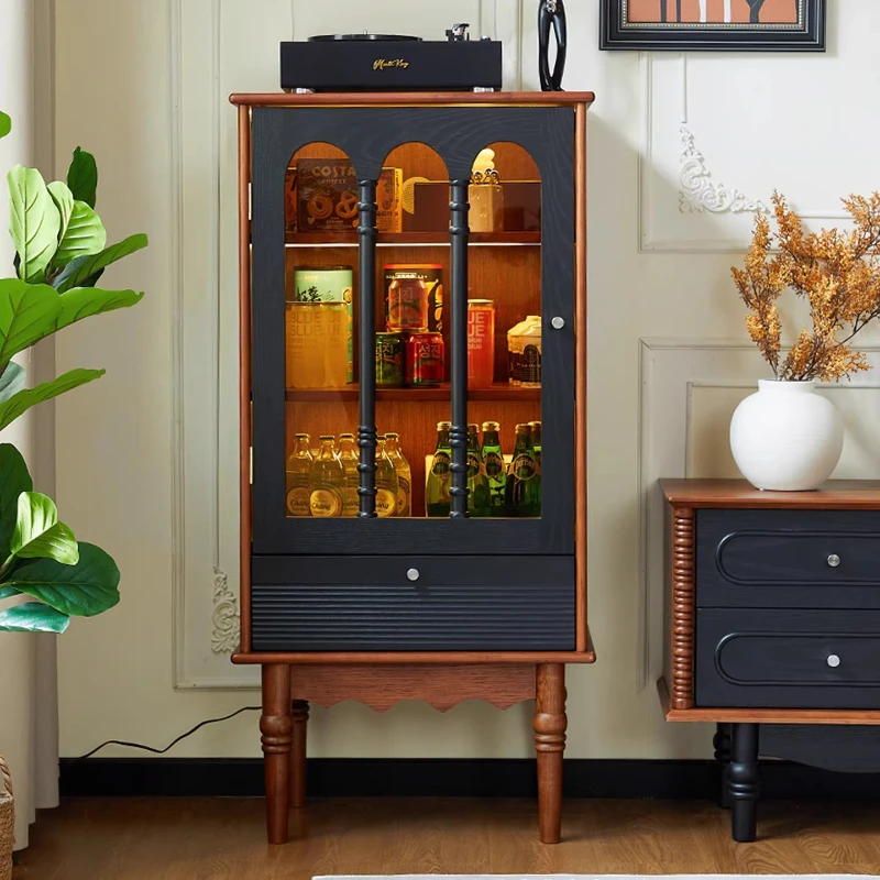 Винный шкаф в стиле французского ретро для небольшой квартиры, витрина для вина, стеклянный барный шкаф для хранения, мебель для бара Barschrank XY50JG
Винный шкаф в стиле французского ретро для небольшой квартиры, витрина для вина, стеклянный барный шкаф для хранения, мебель для бара Barschrank XY50JG