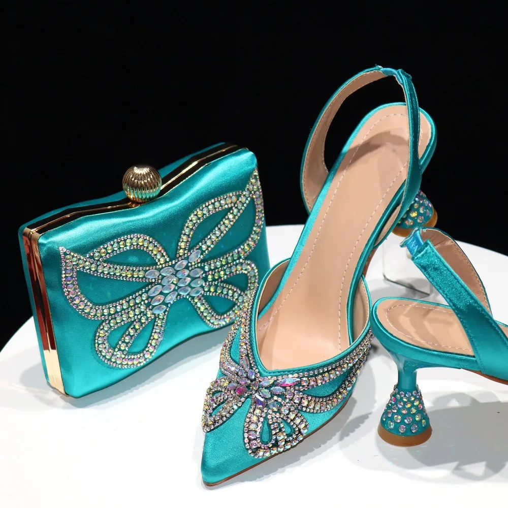 Newest Design Elegant Pointed Toe Ladies Shoes And Bag Set Summer Crystal Pumps Shoes And Bag Set For Wedding Size 37-42
Newest Design Elegant Pointed Toe Ladies Shoes And Bag Set Summer Crystal Pumps Shoes And Bag Set For Wedding Size 37-42