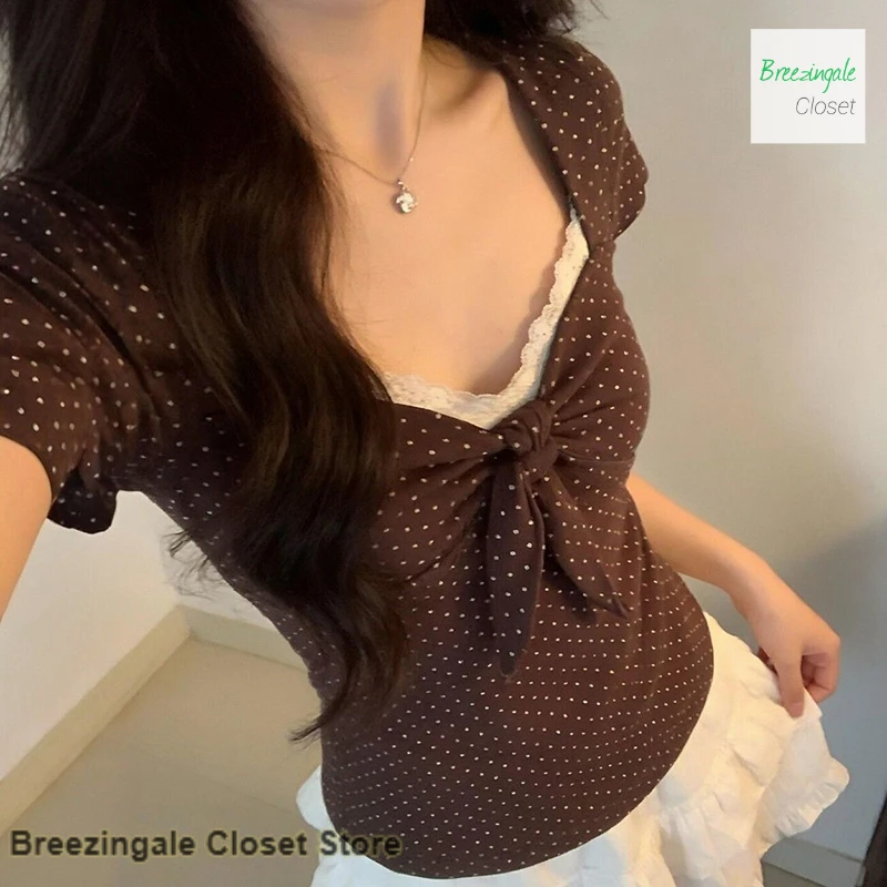 Korean retro polka-dot lace bow short sleeve T-shirt female spice girls fashion design slim casual top in spring and summer.
Korean retro polka-dot lace bow short sleeve T-shirt female spice girls fashion design slim casual top in spring and summer.