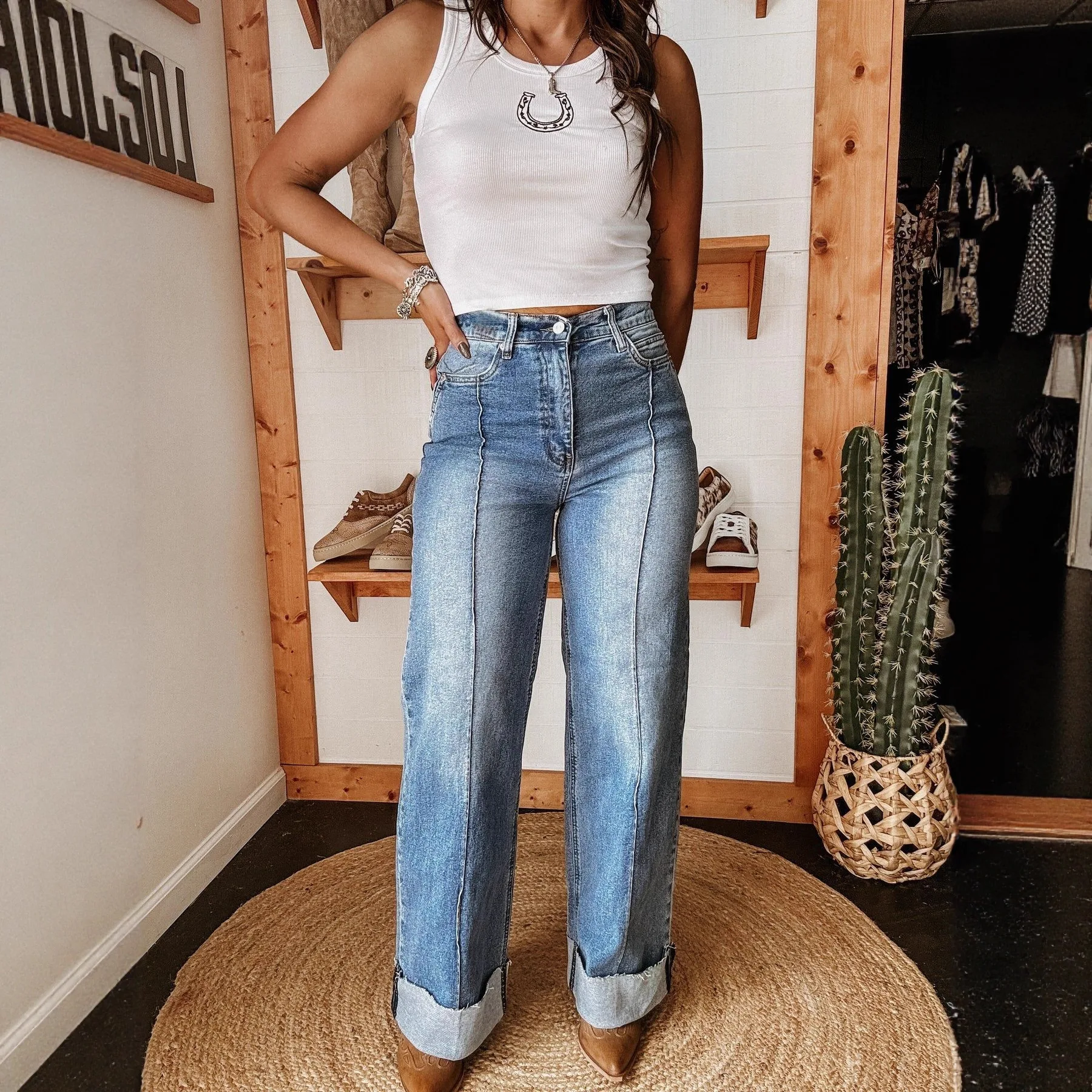 Y2K Harajuku Jeans for Women, Distressed Blue Washed Denim Pants, Straight Leg Mid Waist Retro Vintage Street Fashion
Y2K Harajuku Jeans for Women, Distressed Blue Washed Denim Pants, Straight Leg Mid Waist Retro Vintage Street Fashion