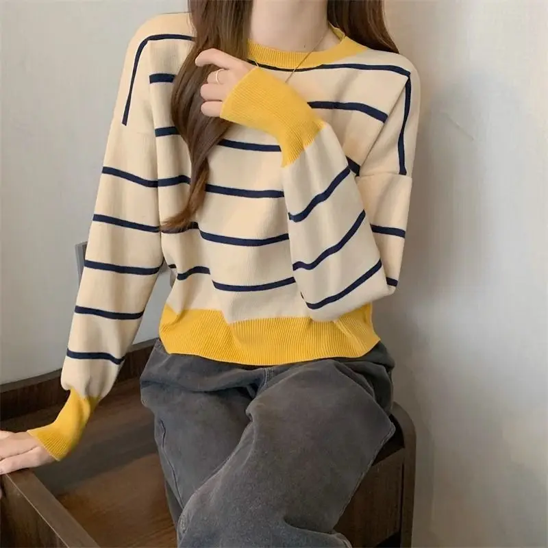 Autumn Winter Fashion Casual O-Neck Striped Knitted Pullovers for Women 2023 New Korean Fashion All-match Tops Sweaters T-Shirt
Autumn Winter Fashion Casual O-Neck Striped Knitted Pullovers for Women 2023 New Korean Fashion All-match Tops Sweaters T-Shirt