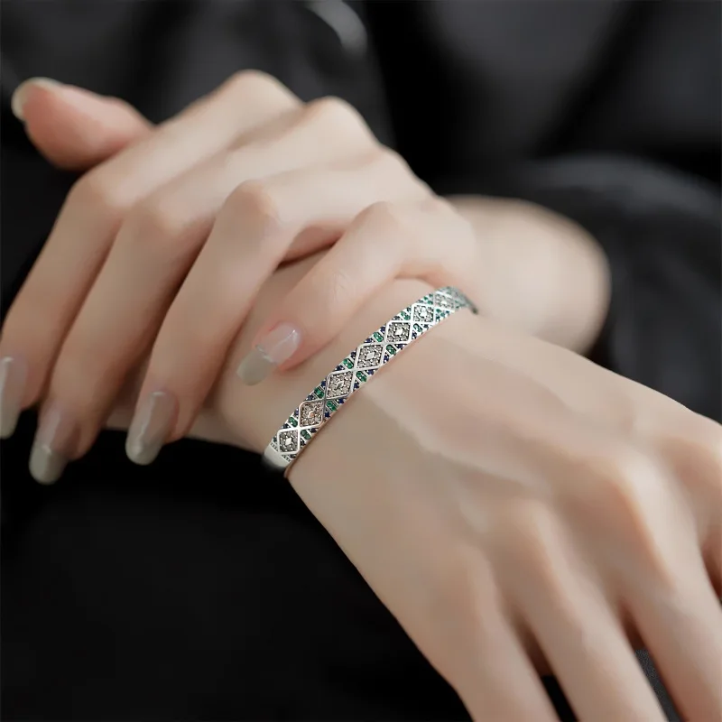 High Quality Trendy Rhombic Shiny Colorful CZ Zircon Star 925 Sterling Silver Female Bangle Jewelry Women Valentine's Day Gifts
High Quality Trendy Rhombic Shiny Colorful CZ Zircon Star 925 Sterling Silver Female Bangle Jewelry Women Valentine's Day Gifts