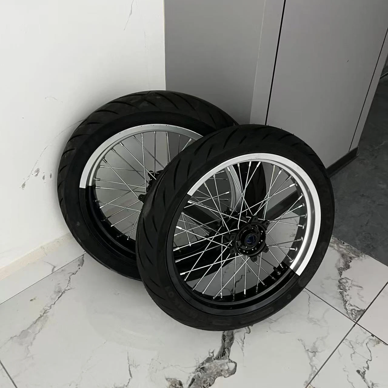 Front Rear Wheel 17inch Electric Dirt Bike Wheel Set Mountain Off Road Ebike Rim 17 With Tire Fit For Ultra Bee
Front Rear Wheel 17inch Electric Dirt Bike Wheel Set Mountain Off Road Ebike Rim 17 With Tire Fit For Ultra Bee