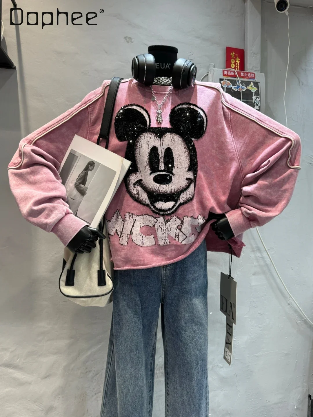 European Goods Heavy Industry Sequins Cartoon Sweatshirts Women Autumn and Winter New Loose Design Street Fashion Top 2025
European Goods Heavy Industry Sequins Cartoon Sweatshirts Women Autumn and Winter New Loose Design Street Fashion Top 2025