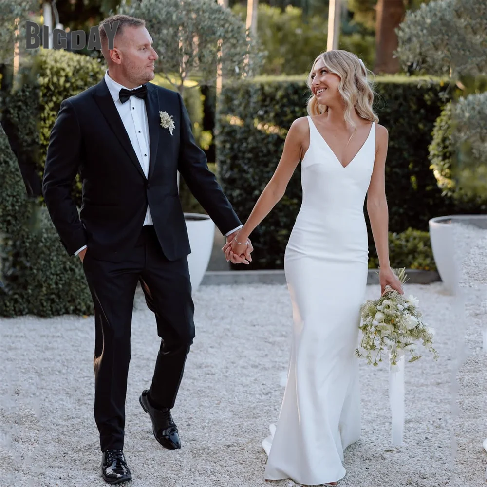 Simple Mermaid Wedding Dress Women 2025 V-Neck Sleeveless Open Back Crepe Sweep Train Bridal Gown Vestido De Noiva Customized
Simple Mermaid Wedding Dress Women 2025 V-Neck Sleeveless Open Back Crepe Sweep Train Bridal Gown Vestido De Noiva Customized