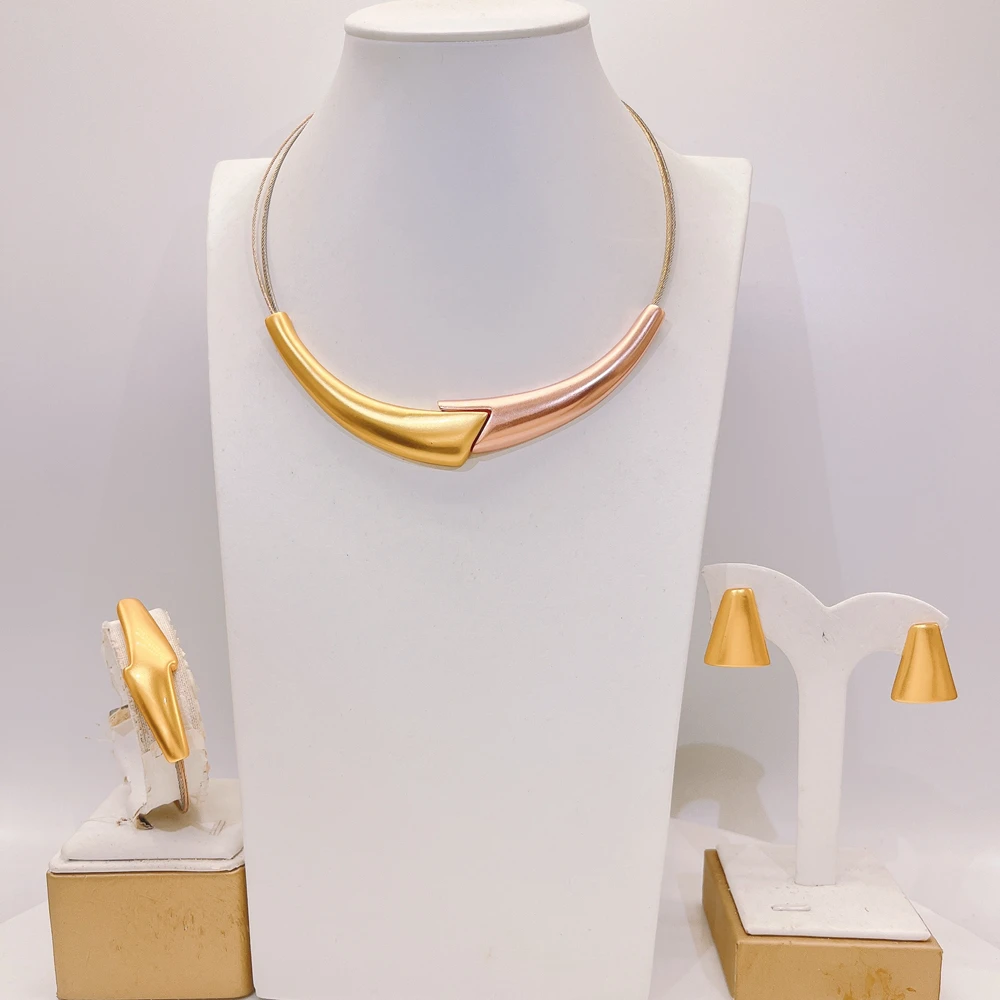 Simple Latest Trend Popular Jewelry Set Stylish Wedding Gold Plated Party Gift Anniversary Jewelry Set
Simple Latest Trend Popular Jewelry Set Stylish Wedding Gold Plated Party Gift Anniversary Jewelry Set