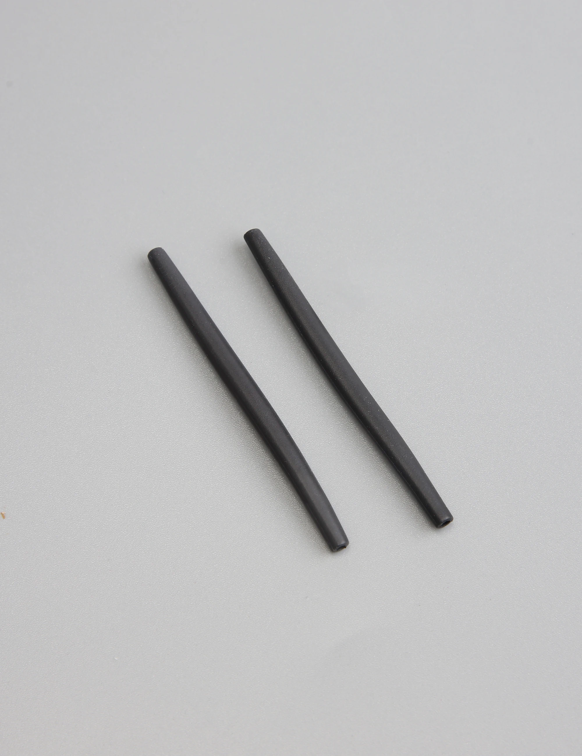 Сменные чехлы на ножки LOCKFIT для конденсатора Oakley OX5055
Сменные чехлы на ножки LOCKFIT для конденсатора Oakley OX5055