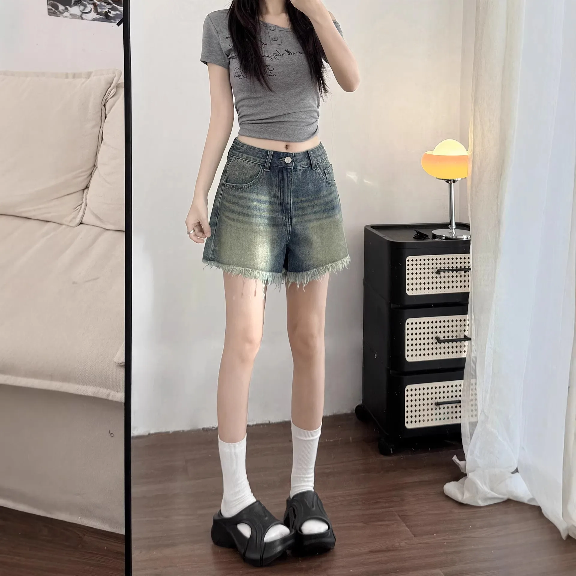Retro High Waist Distressed Denim Shorts Women's Summer Comfortable Slimming Casual Hot Pants Straight Leg Zipper Closure Cotton
Retro High Waist Distressed Denim Shorts Women's Summer Comfortable Slimming Casual Hot Pants Straight Leg Zipper Closure Cotton