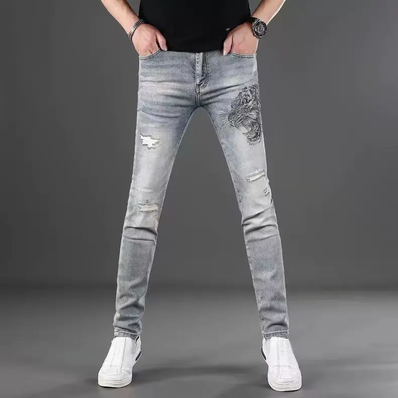 High-End Elastic Men's Jeans Summer Thin Embroidered Hole Slim Fit Light Color Versatile Long Pants Casual Sle mid Waist
High-End Elastic Men's Jeans Summer Thin Embroidered Hole Slim Fit Light Color Versatile Long Pants Casual Sle mid Waist