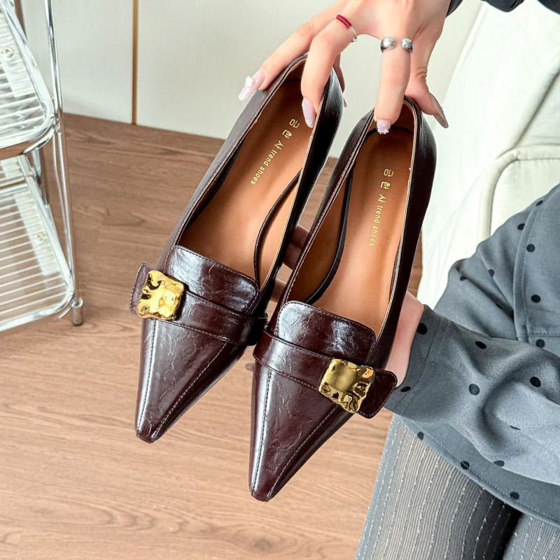 2026Autumn and winter deep-cut French-style low-heeled pointed-toe stilettos Unique Design British Style Women's
2026Autumn and winter deep-cut French-style low-heeled pointed-toe stilettos Unique Design British Style Women's
