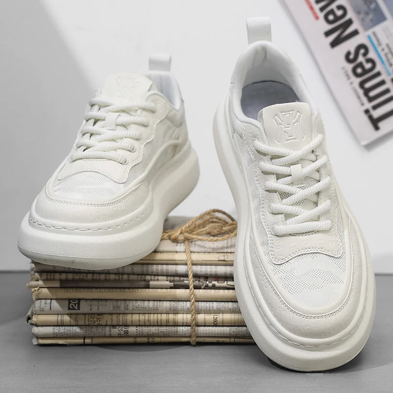 Men's Summer White Sneakers Breathable Mesh Casual Shoes Lightweight Soft Thick Sole High‑End Trendy Daily Board Shoes
Men's Summer White Sneakers Breathable Mesh Casual Shoes Lightweight Soft Thick Sole High‑End Trendy Daily Board Shoes