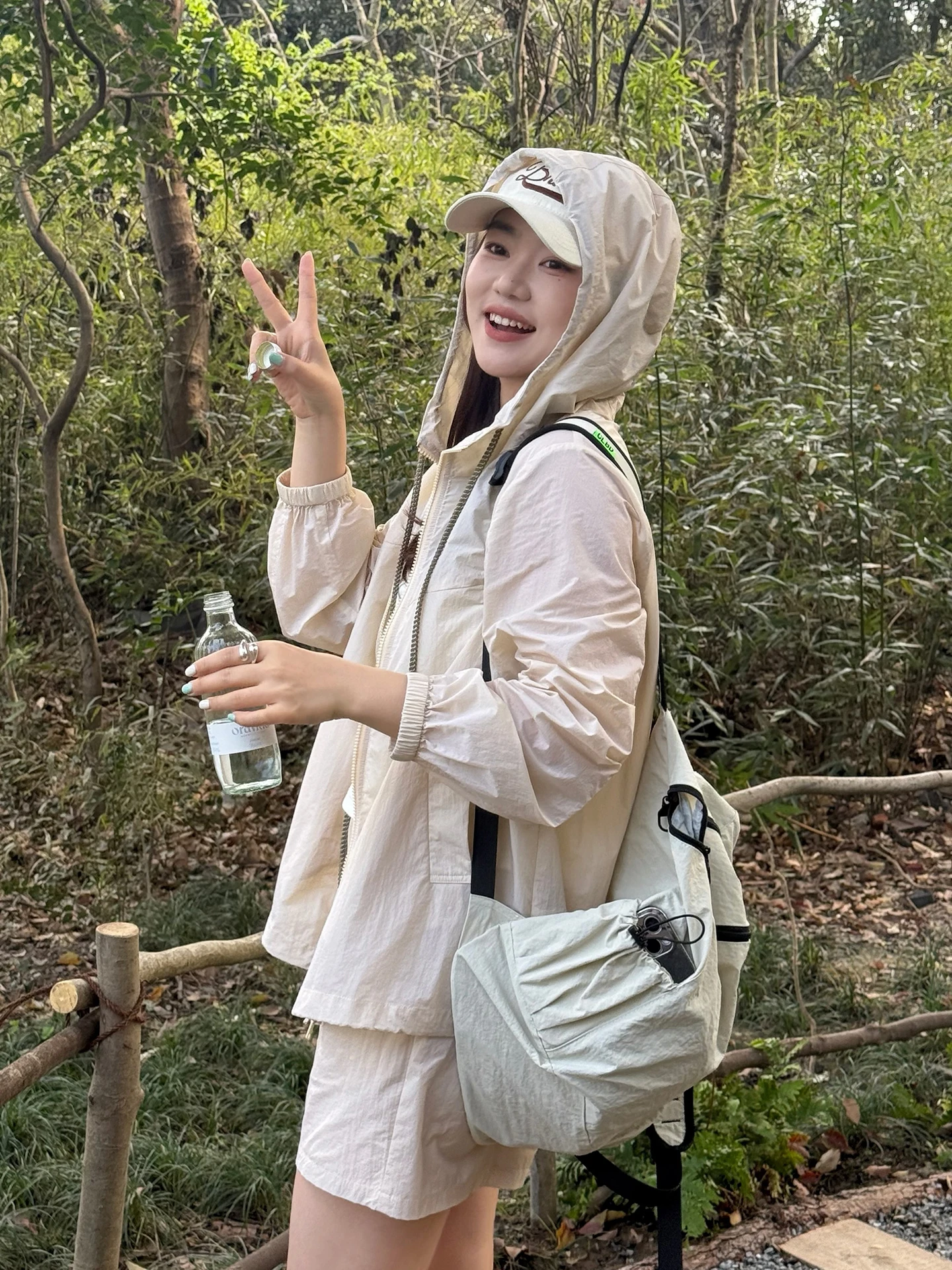 plus Size Women's Outdoor Lightweight Sun Protection Jacket And Shorts Two-Piece Set Casual Korean Style Loose Fit Summer Fas...
plus Size Women's Outdoor Lightweight Sun Protection Jacket And Shorts Two-Piece Set Casual Korean Style Loose Fit Summer Fas...