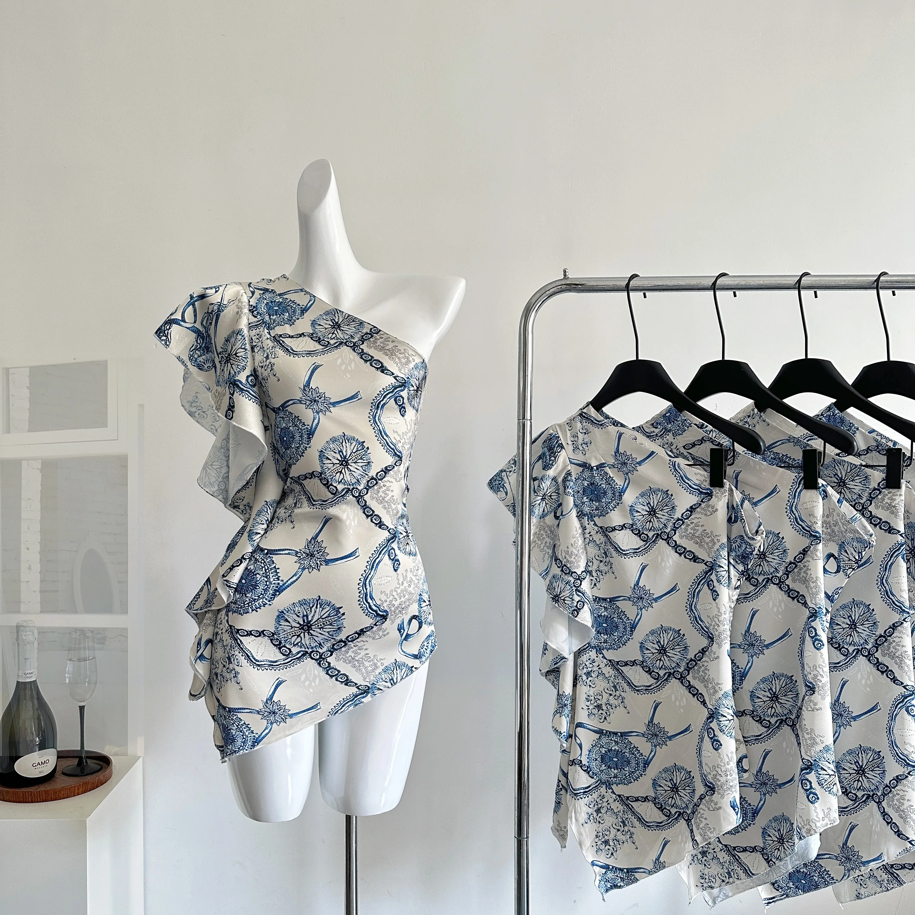 Trendy Retro Floral One Shoulder Mini Dress Women Short Sleeve Slim Fit Elegant Aesthetic Short Dress Summer Outfits 2025 New
Trendy Retro Floral One Shoulder Mini Dress Women Short Sleeve Slim Fit Elegant Aesthetic Short Dress Summer Outfits 2025 New