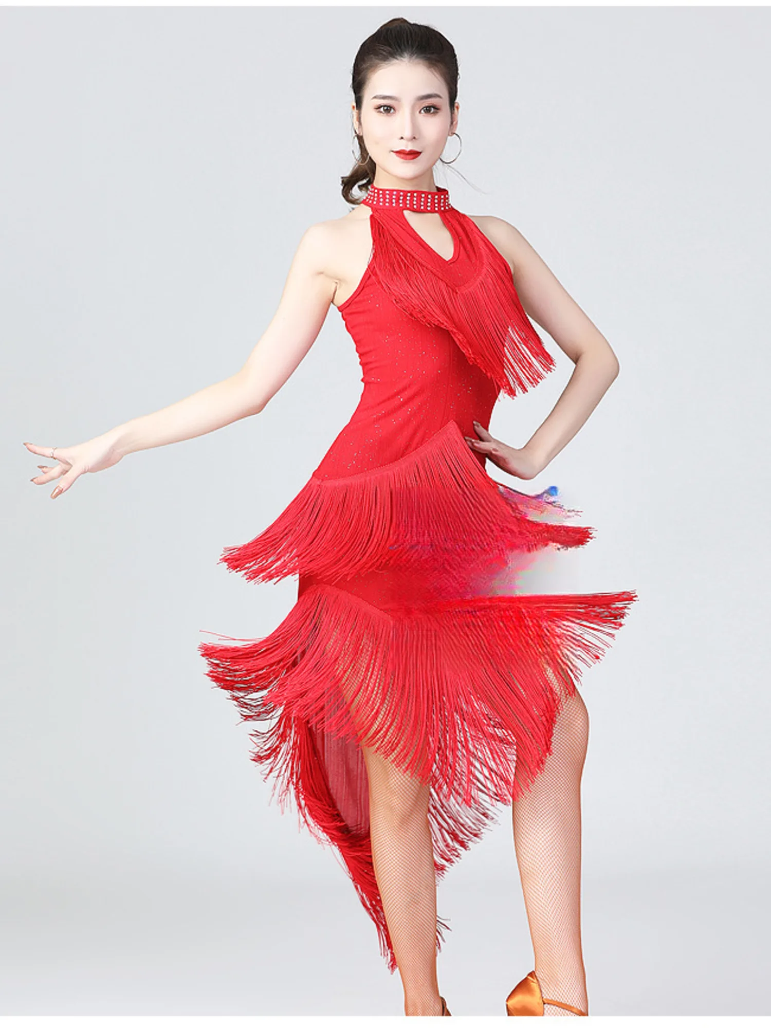 Sleeveless Sequin Fringe Dress with Asymmetrical Hem and Open Back – Slim Fit Classical Dance Stage Costume
Sleeveless Sequin Fringe Dress with Asymmetrical Hem and Open Back – Slim Fit Classical Dance Stage Costume