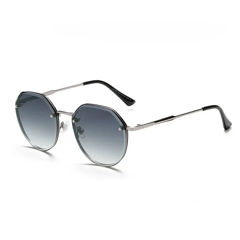 New Fashion Sunglasses Man Women Metal Vintage Ocean Shades Luxury Brand Design Outside Driving Eyewear lunettes de soleil homme
New Fashion Sunglasses Man Women Metal Vintage Ocean Shades Luxury Brand Design Outside Driving Eyewear lunettes de soleil homme