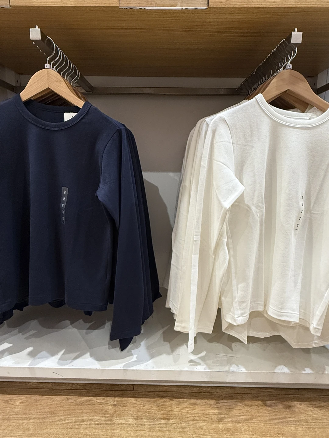 Women's Smooth Elastic Cotton round Ne Long Sve Basic Sle Autumn Edition T-irt Inner Wear 2025 Fall AL480869
Women's Smooth Elastic Cotton round Ne Long Sve Basic Sle Autumn Edition T-irt Inner Wear 2025 Fall AL480869