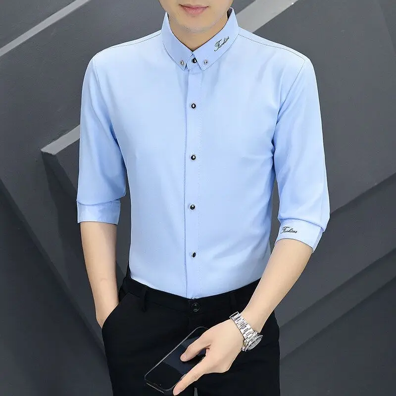 Men's Ice Silk Seven-Arm Shirt Korean Version Trendy Short-Sleeve Summer Hair Stylist Slimming Mid-Sleeve Embroidered Shirt
Men's Ice Silk Seven-Arm Shirt Korean Version Trendy Short-Sleeve Summer Hair Stylist Slimming Mid-Sleeve Embroidered Shirt