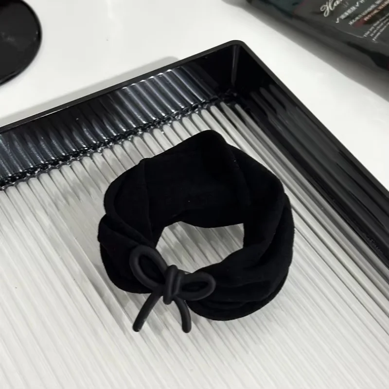2pcs giant soft skin mask hair ring head rope women widened high elastic seamless wristband hair rope bow hair accessories
2pcs giant soft skin mask hair ring head rope women widened high elastic seamless wristband hair rope bow hair accessories