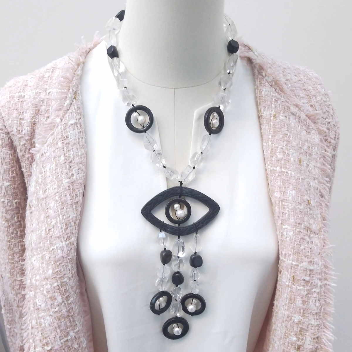 Lii Ji Natural Stone Onyx Crystal Quartz Pearl Necklace Black White Color Necklace 55cm Women Jewelry Stock Sale
Lii Ji Natural Stone Onyx Crystal Quartz Pearl Necklace Black White Color Necklace 55cm Women Jewelry Stock Sale