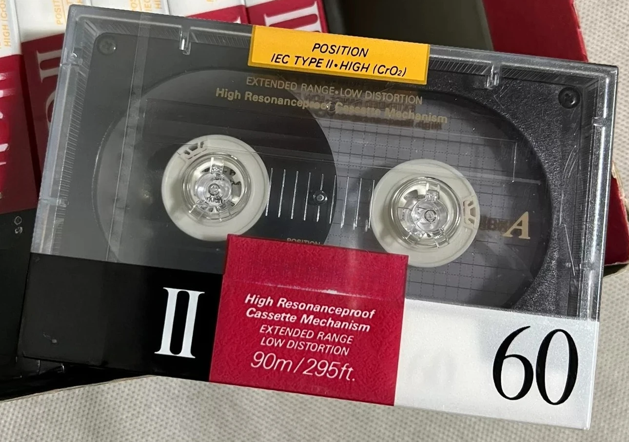 Blank tape for maxell UDII Class 2 unopened 60 minutes
Blank tape for maxell UDII Class 2 unopened 60 minutes