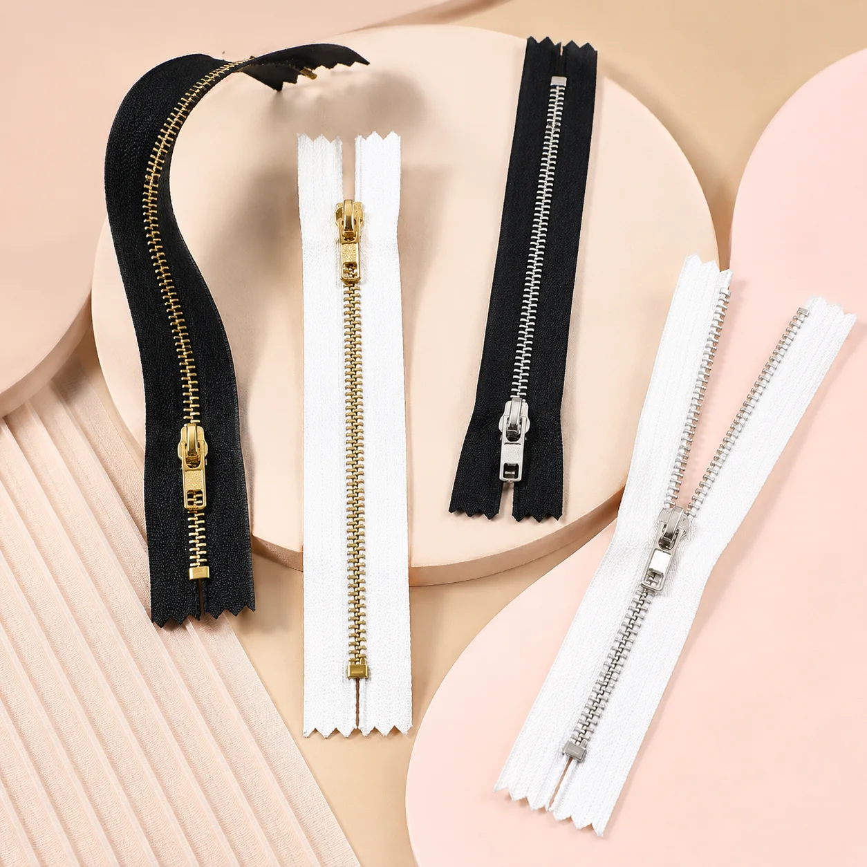 Meetee 10-30cm 3# Metal Zipper Close End White Black Zip 5/10/20Pcs Garment Sewing Zippers Coat Bag Pocket Zips DIY Repair Kit
Meetee 10-30cm 3# Metal Zipper Close End White Black Zip 5/10/20Pcs Garment Sewing Zippers Coat Bag Pocket Zips DIY Repair Kit