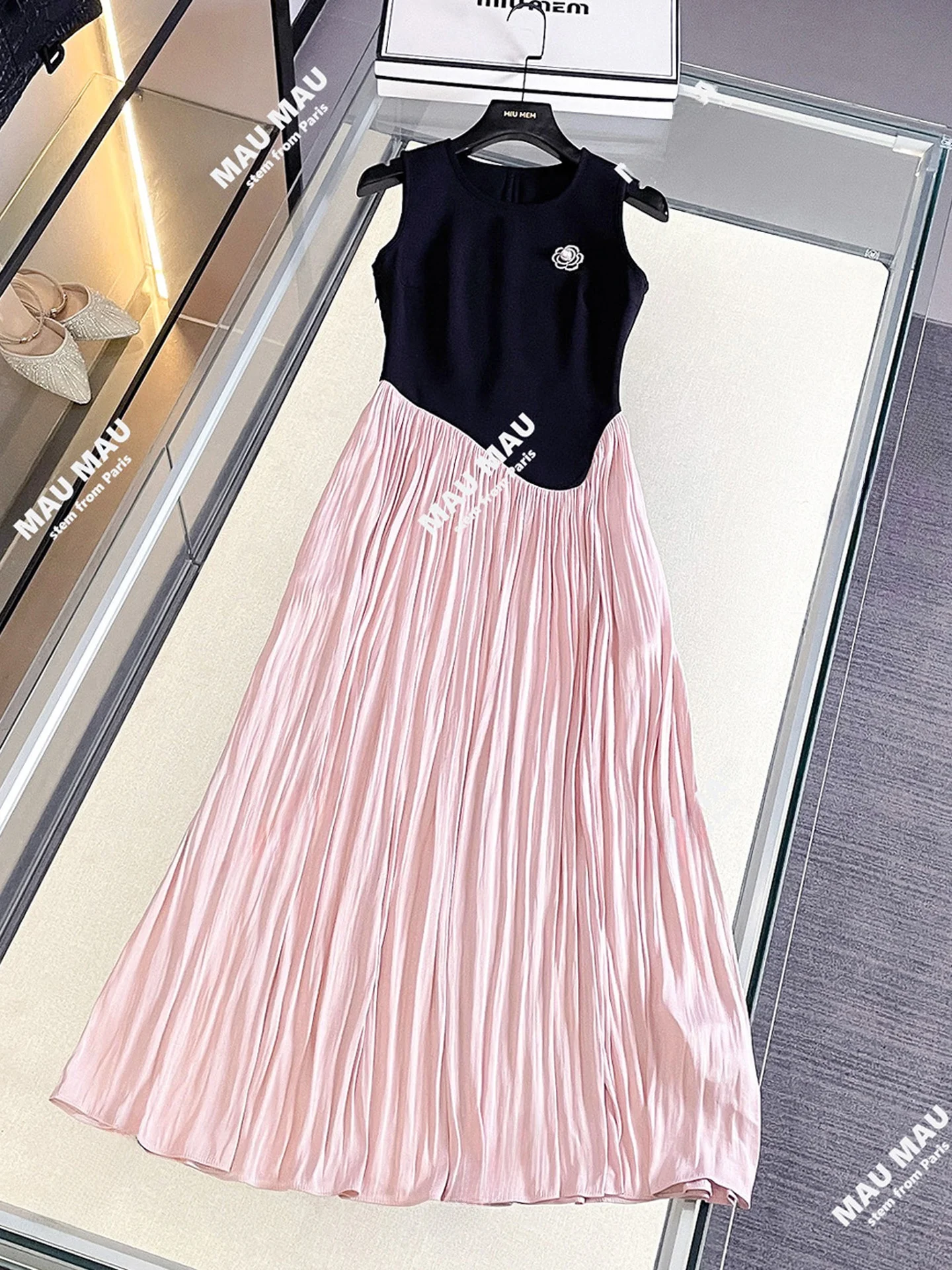 Summer 2025 Long Svel Vest Dr Women's High Waist A-Line Midi Dr Ele Chic Sle Commute Simple Splice Fabric
Summer 2025 Long Svel Vest Dr Women's High Waist A-Line Midi Dr Ele Chic Sle Commute Simple Splice Fabric