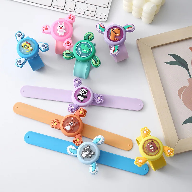 Cartoon Gyroscope LED Wristband Glowing Summer Lemon Eucalyptus Leaf Children's Rotating Wristband Camping Beach Carnival
Cartoon Gyroscope LED Wristband Glowing Summer Lemon Eucalyptus Leaf Children's Rotating Wristband Camping Beach Carnival