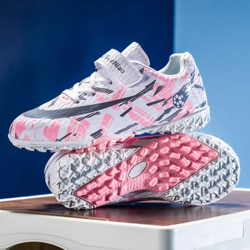 Hot Sale Cheap Pink Women Football Shoes Non-slip Outdoor Turf Soccer Shoes For Children Low Hook and Loop Kid Futsal Sneakers
Hot Sale Cheap Pink Women Football Shoes Non-slip Outdoor Turf Soccer Shoes For Children Low Hook and Loop Kid Futsal Sneakers