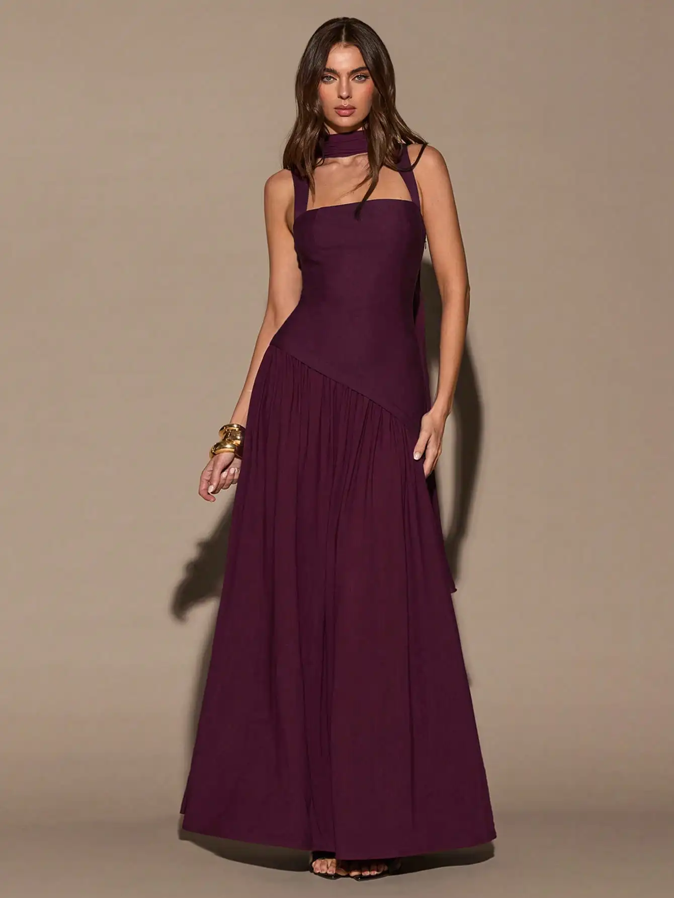 Женское асимметричное макси-платье с драпировкой на талии цвета глубокого сливового оттенка, элегантное вечернее платье
Женское асимметричное макси-платье с драпировкой на талии цвета глубокого сливового оттенка, элегантное вечернее платье