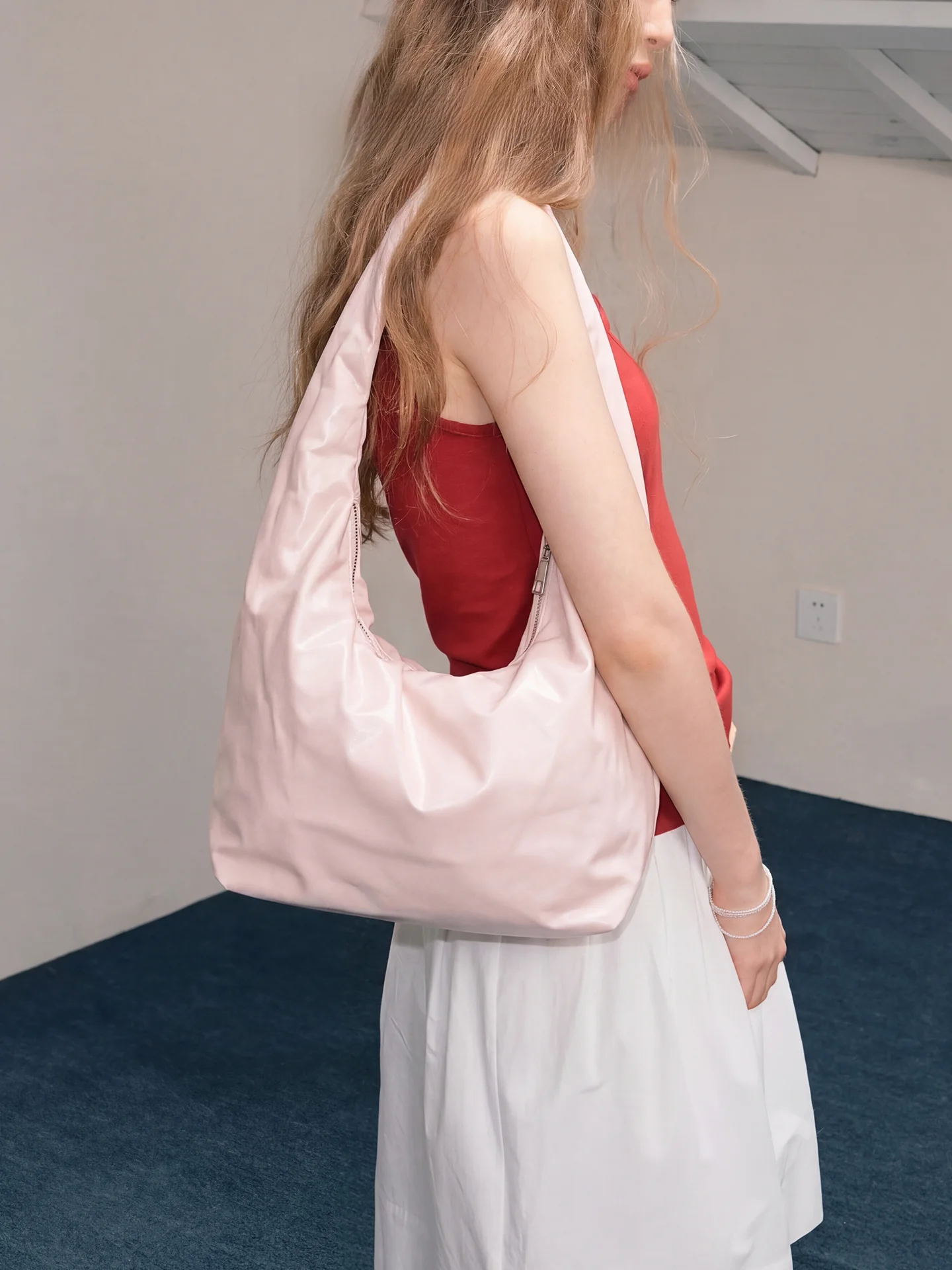 Orange Girl Satin Tote Bag Women's New 2026 Dumpling Bag Pink Hobo Bag Lightweight Single Shoulder Bag Sweet School Style
Orange Girl Satin Tote Bag Women's New 2026 Dumpling Bag Pink Hobo Bag Lightweight Single Shoulder Bag Sweet School Style