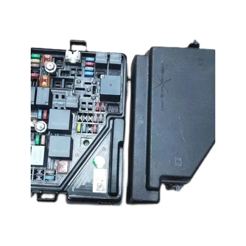 Engine cabin fuse box assembly, engine fuse box, outdoor fuse box
Engine cabin fuse box assembly, engine fuse box, outdoor fuse box