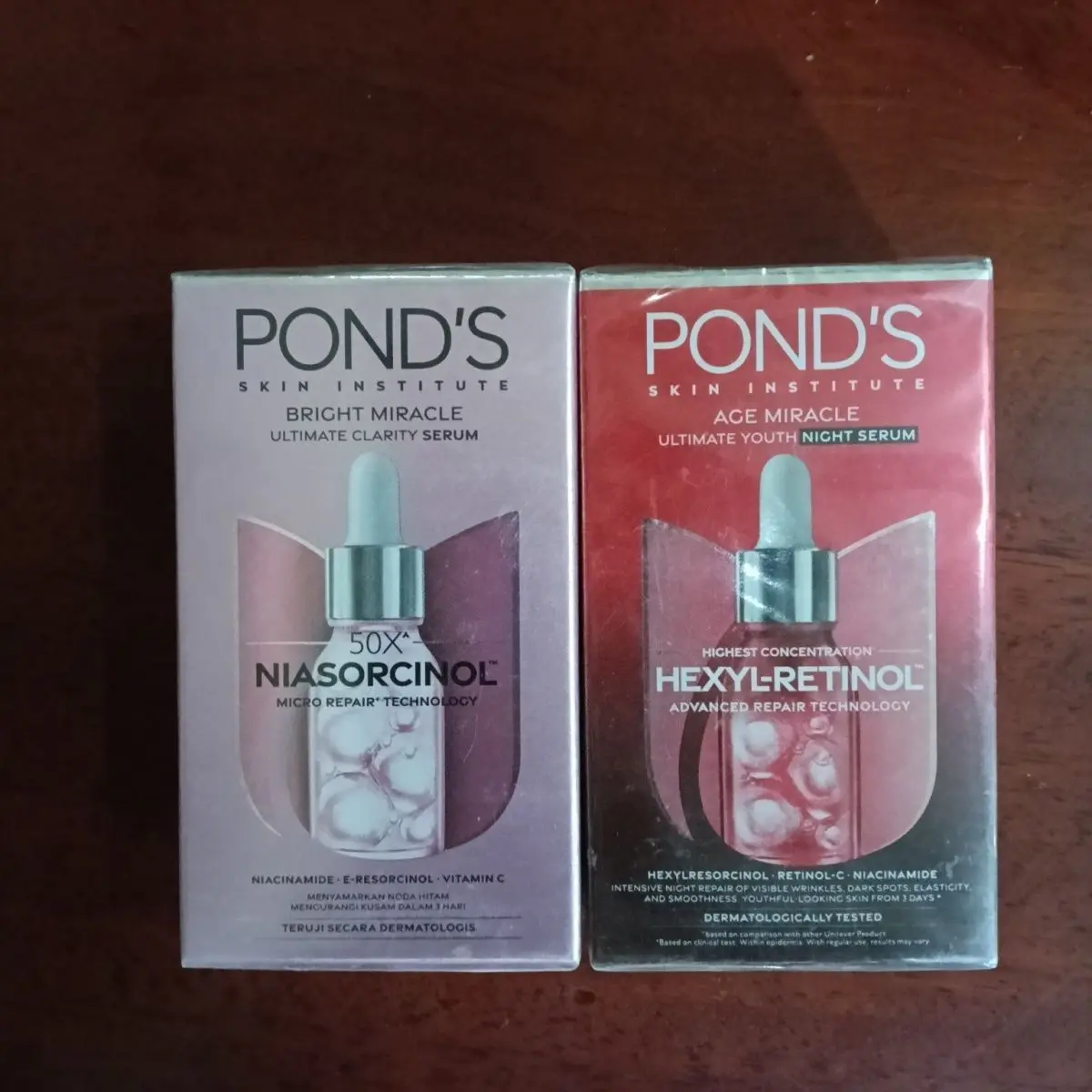 Сыворотка для лица с прудами, осветляющая безупречная сыворотка «День и ночь»: Dem sang da 14 г для достижения более четкой кожи
Сыворотка для лица с прудами, осветляющая безупречная сыворотка «День и ночь»: Dem sang da 14 г для достижения более четкой кожи