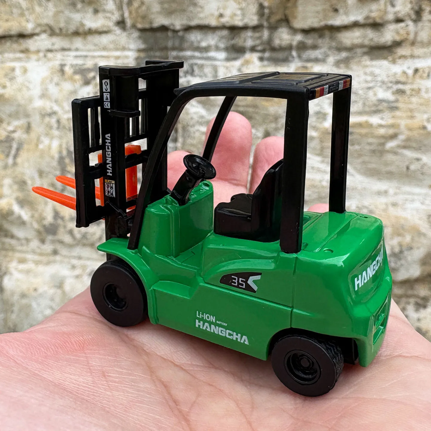 1:45 Original Model,Hangcha Forlift,Forklift Truck,Pull Back Fork Lift,Alloy Model for Display,Gift and Collections
1:45 Original Model,Hangcha Forlift,Forklift Truck,Pull Back Fork Lift,Alloy Model for Display,Gift and Collections