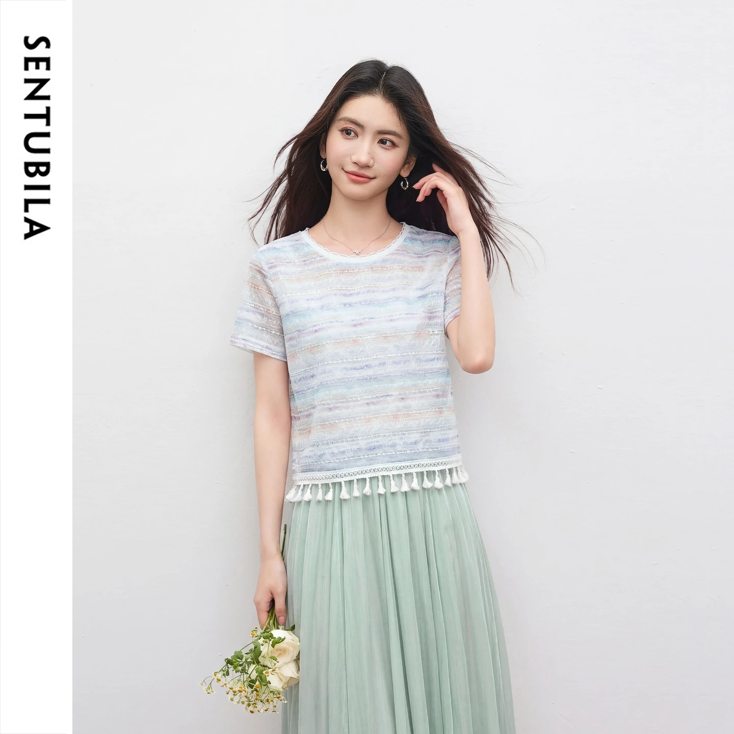 SENTUBILA French Small Fragrant Top Round Neck Gradient Smudging Striped Short Tassel Straight Lace Shirt Q62SA7831
SENTUBILA French Small Fragrant Top Round Neck Gradient Smudging Striped Short Tassel Straight Lace Shirt Q62SA7831
